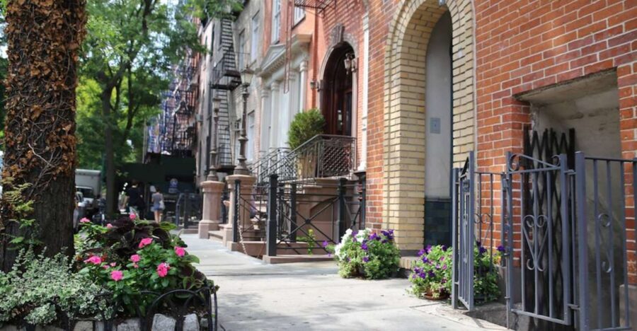 New York City: Private Walking Tour with a Local - Photo Stops and Scenic Moments That Don’t Feel Forced