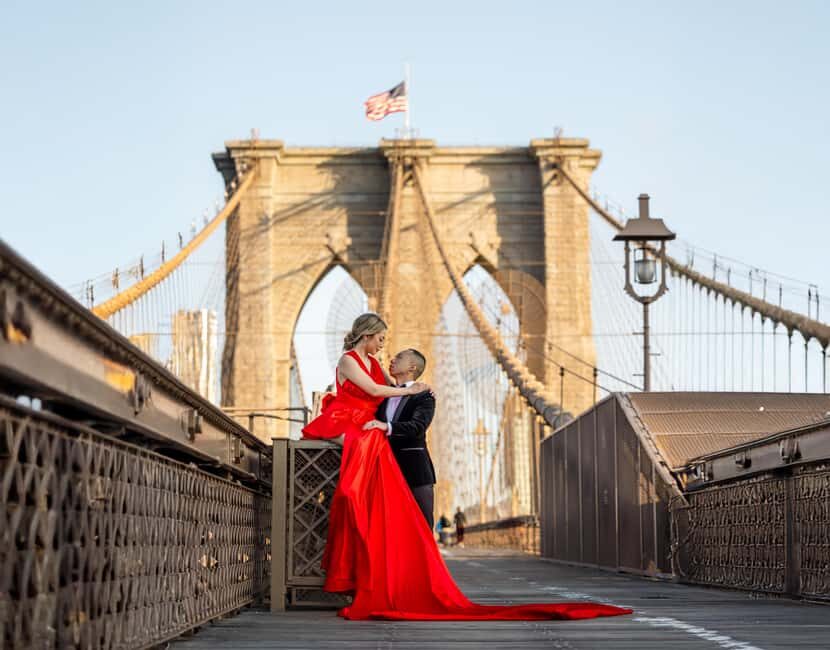 New York City: professional photoshoot Dumbo or Central Park - Starting Near Pebble Beach in Dumbo: The First 10 Minutes Matter