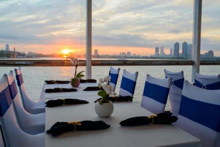 New York City: Signature Dinner Cruise on the Eternity - The Route: From Pier 36 to the Brooklyn Bridge on Your First Leg