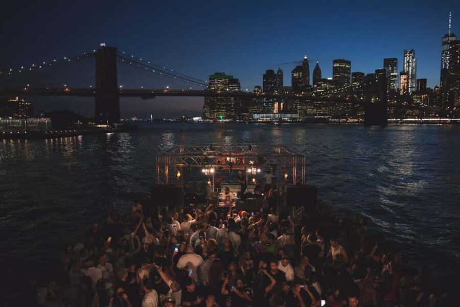 New York City: Sip 'N Groove Evening Cruise with Live DJ - Who This Cruise Fits Best (and Who Might Prefer a Different Night)
