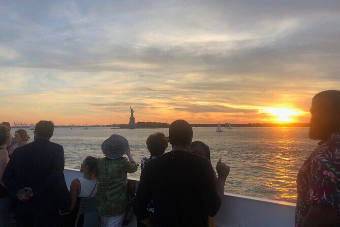New York City Skyline Sunset and Night Cruise - Cash Bar and Snacks: How to Plan Your On-Board Spending