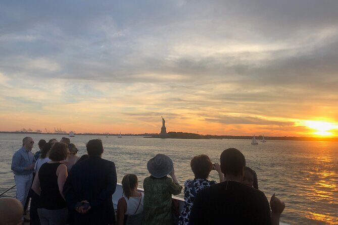 New York City Skyline Sunset and Night Cruise - Service, Safety, and Who the Cruise Fits Best