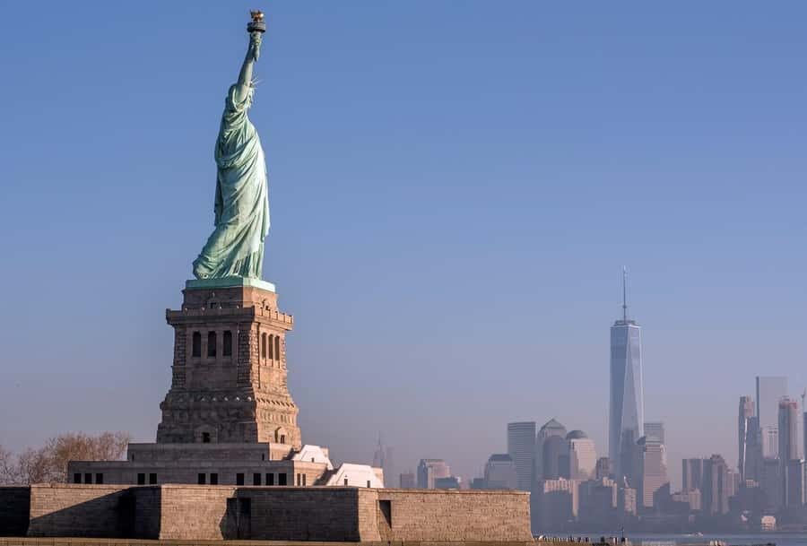 New York, discover the Statue of Liberty and Ellis Island. - A Private Half-Day to Liberty Island and Ellis Island