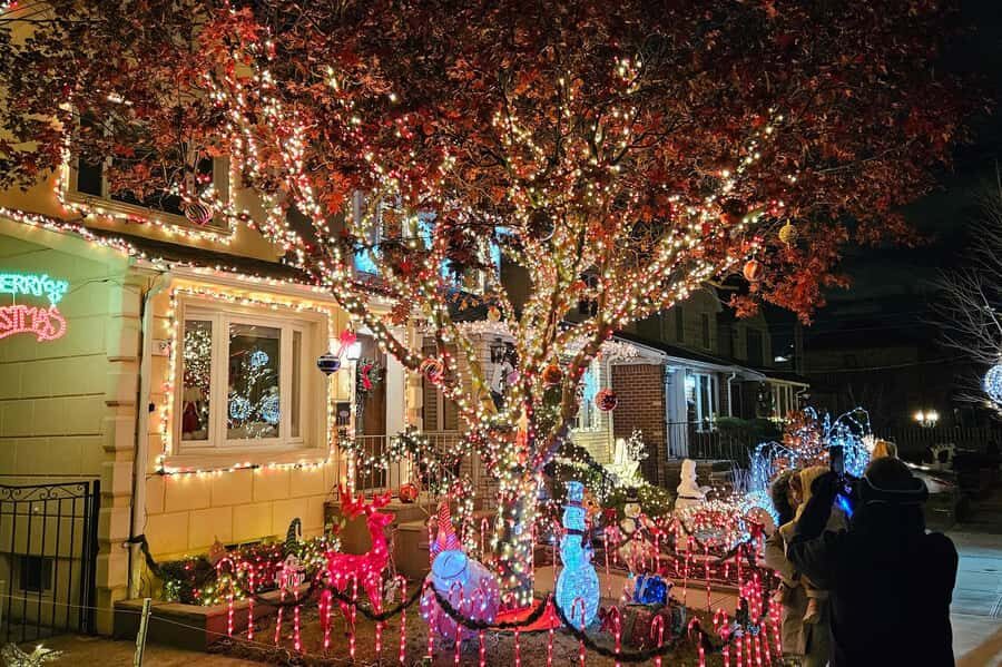 New York: Dyker Heights Christmas Lights Guided Walking Tour - Value check: is $49 a smart way to see Dyker Heights?