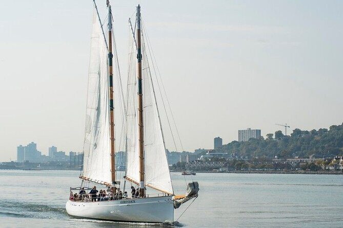 New York Fall Foliage Sail up the Hudson River - Hudson River fall foliage cruise: a real city-to-river break