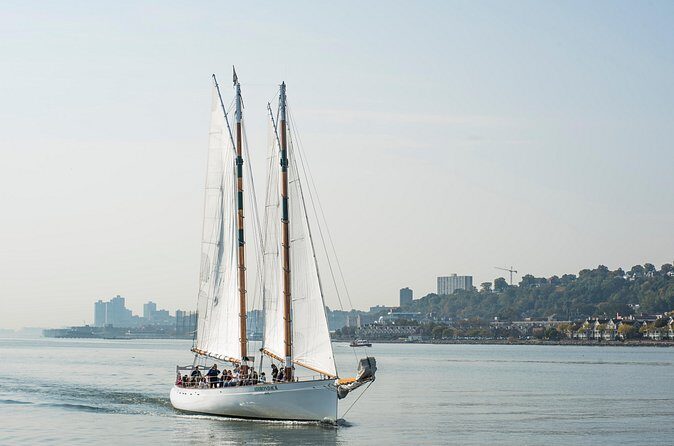 New York Fall Foliage Sail up the Hudson River - Palisade Cliffs near Fort Lee: where the fall colors usually happen