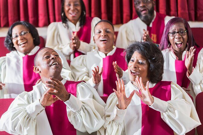 New York: Harlem tour and Gospel service - Harlem Walk and Murals: Learning the Neighborhood With Your Feet