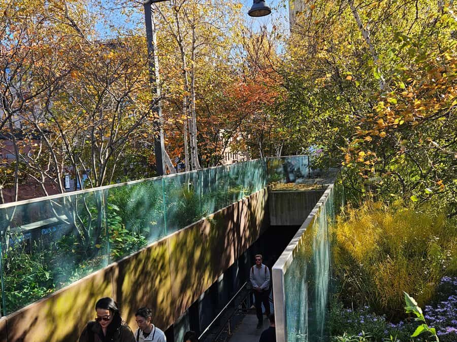 New York: High Line, Chelsea Market, and Vessel Guided Tour - Chelsea Market: More Than Lunch Stop, With a Cookie-Factory Backstory