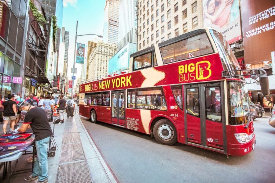 New York: Hop-on Hop-off Sightseeing Tour by Open-top Bus - Bike Rental Offer with Bike Rent NYC (and When It Matters)