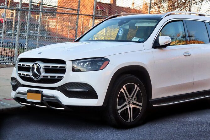 New York: Private Airport Transfer From/To LaGuardia Airport(LGA) - Vehicle, luggage, and comfort: what you can count on