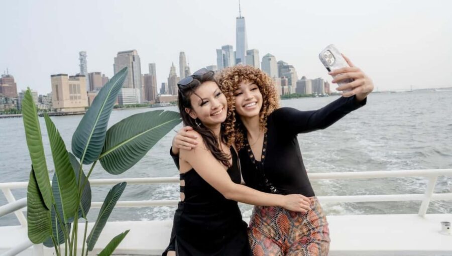 New York: Sunset Cruise with Statue of Liberty Views - Pier 40 to sunset: what the 90-minute harbor ride feels like