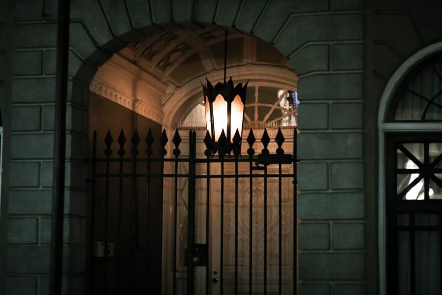 Newport Ghosts: Seaside Hauntings and Hags Tour - Waterfront Tragedies: Shipwrecks, Executions, and Disappearances