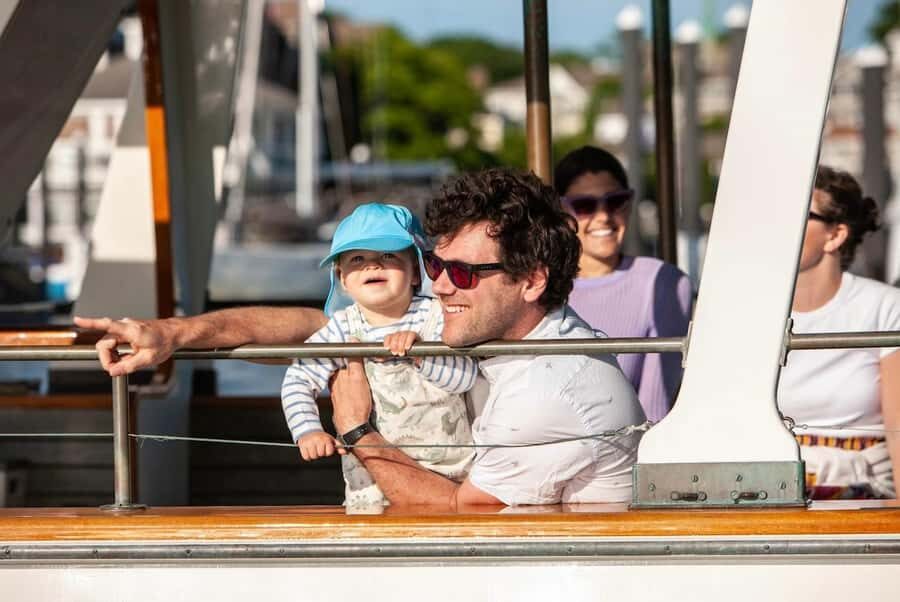 Newport, RI: Afternoon Grand Cruise of Narragansett Bay - Brenton Cove and the shoreline privacy effect
