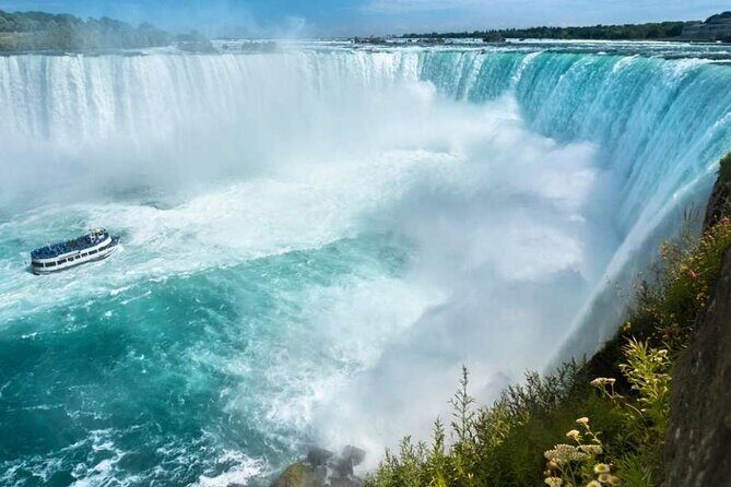 Niagara Bliss Tour With Maid of Mist, Cave of Winds & More (USA) - Starting at Hard Rock Cafe and getting a plan fast