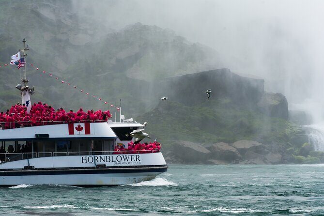 Niagara Falls Canada: Helicopter + Boat + Lunch & more US Pick-up - Meeting point and how the day starts at 120 Old Main St