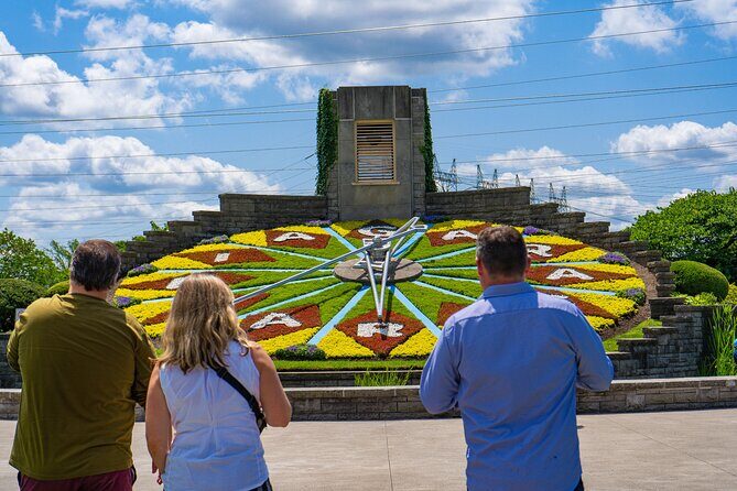 Niagara Falls Canada: Helicopter + Boat + Lunch & more US Pick-up - A scenic history/river stop: monuments and panoramic views