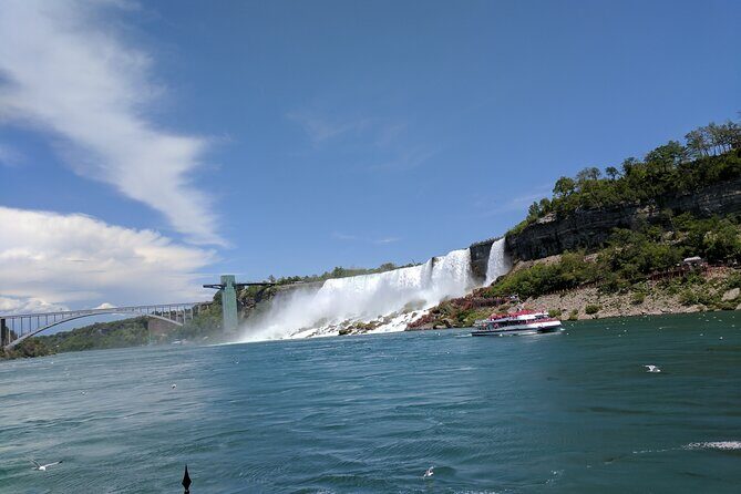 Niagara Falls Canada: Helicopter + Boat + Lunch & more US Pick-up - Niagara City Cruises: the boat cruise finale toward the falls