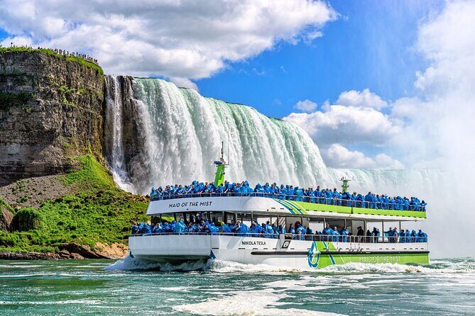 Niagara Falls Evening Illumination Tour with Maid Boat Ride - Why an evening tour is the smartest way to see Niagara