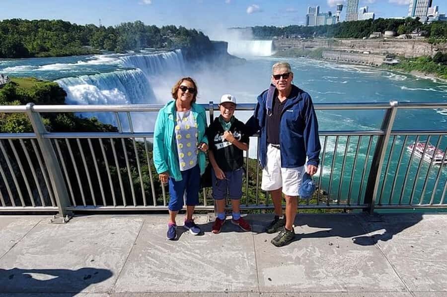 Niagara Falls, USA: Guided Tour with Maid of the Mist Cruise - Tips that make the 2 hours feel longer
