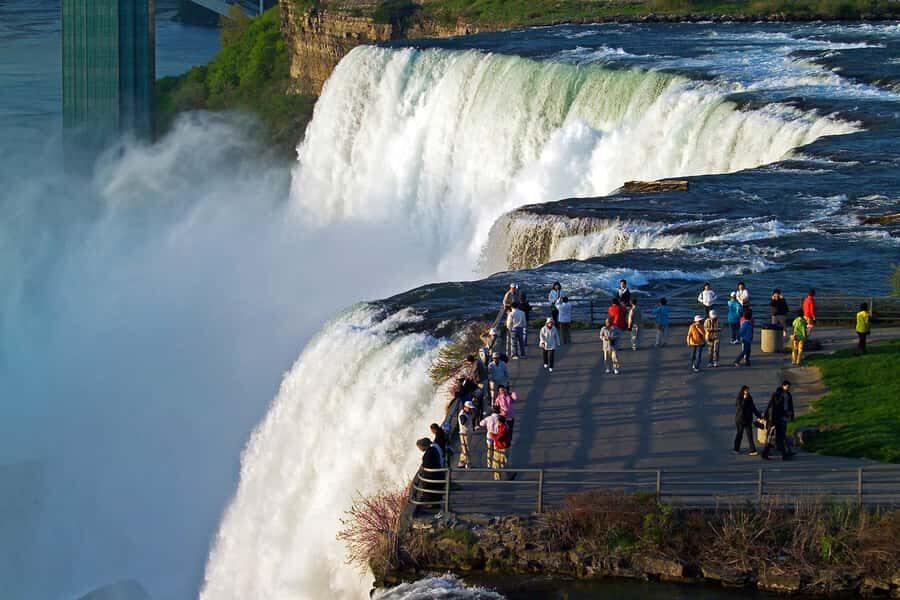 Niagara Falls, USA: Illumination Tour with Maid of the Mist - Pickup and route logistics: what to expect from a 4.5- to 5-hour tour