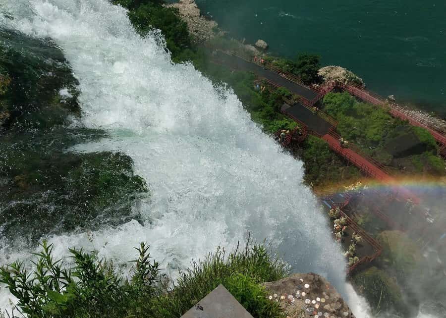 Niagara Falls, USA Mystery of the Mist Tour + Maid Boat Ride - Prospect Park viewing areas: moving to better angles on your feet