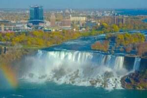 Niagara Falls USA: Niagara in a Glimpse with Boat & More - The Maid of the Mist boat ride: where the falls feel personal