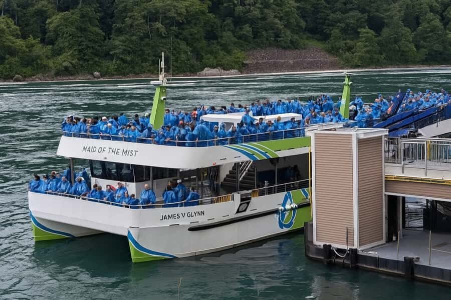 Niagara Falls USA: Niagara in a Glimpse with Boat & More - Niagara Falls State Park walk: history with a guide’s rhythm