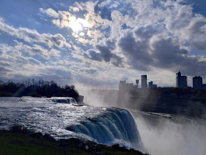 Niagara Falls: USA Side Guided Tour - Horseshoe Falls, Upper Canadian Rapids, and the guide’s pacing