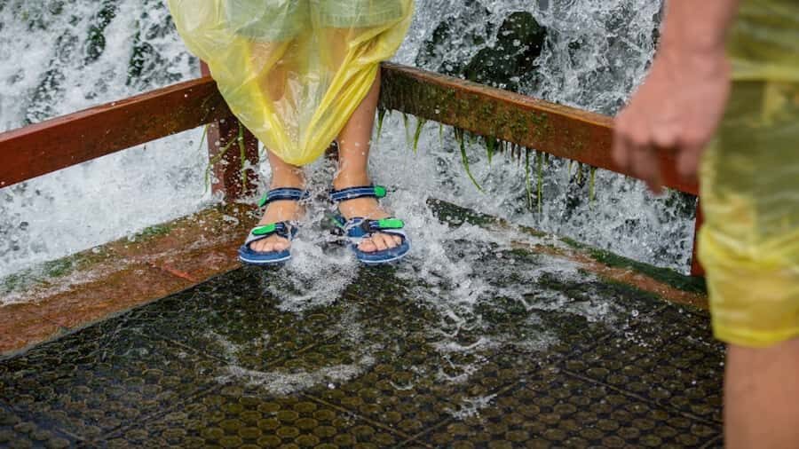 Niagara Falls Walking Tour with Maid of the Mist & Cave - Tour pacing and group size: why small matters at the falls