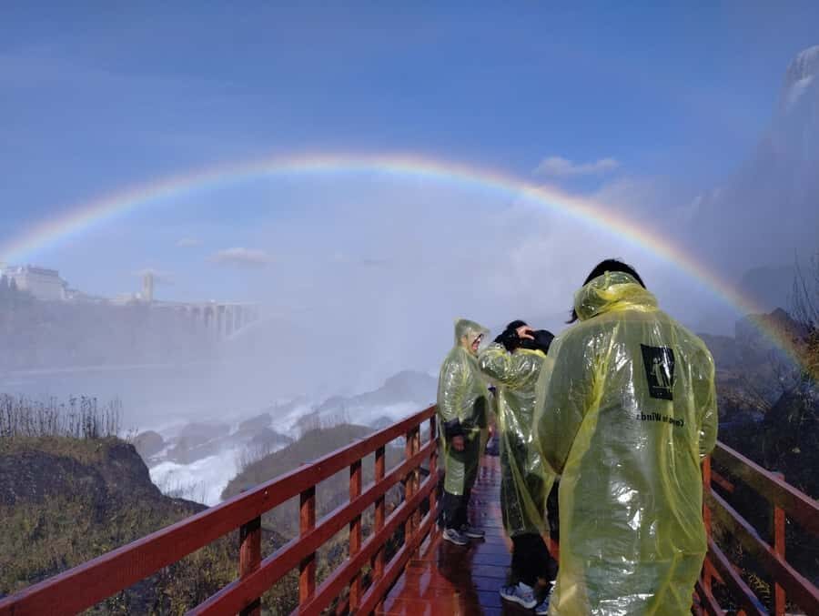 Niagara, USA: Cave of the Winds Adventure Winter Tour - The Cave of the Winds time: your poncho, your closer look