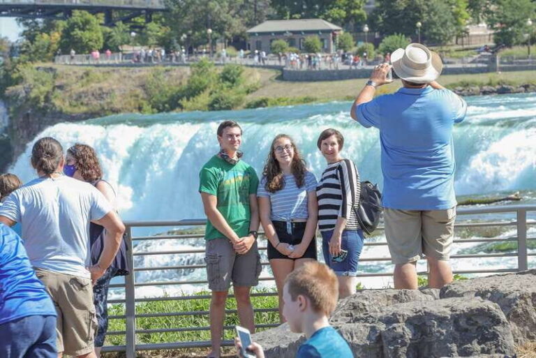 Niagara USA: Daredevil Walking Tour & Maid of Mist Boat Ride - The 1-Hour Walking Tour Through Niagara Falls State Park