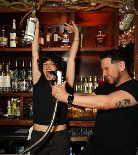 NYC Bar Tour: Gangsters, Heroes + Bright Lights of Broadway - Key things to know before you go