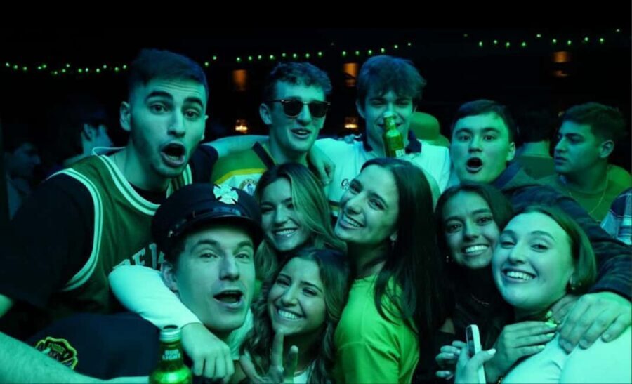 NYC Bar Tour: Gangsters, Heroes + Bright Lights of Broadway - Price and value: $32 makes sense if you want guided nightlife