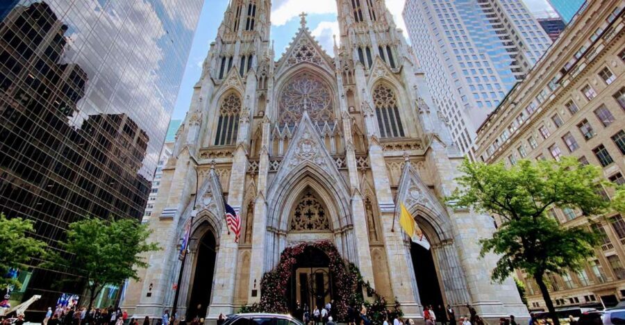 NYC; Best of Midtown Manhattan - The Must-See NYC - Rockefeller Center as the Big Finish