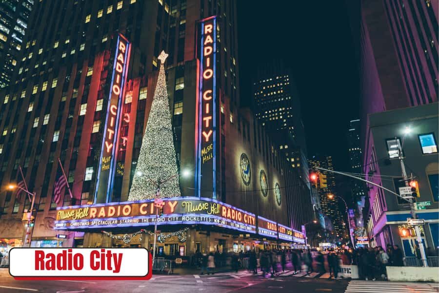 NYC : Big Apple City Lights & Broadway Express Tour 40 Mins - Radio City Music Hall, NY Public Library, and Bryant Park at Night