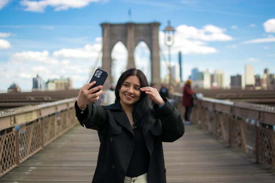 NYC: Brooklyn Bridge and DUMBO Guided Walking Tour - Should you book this Brooklyn Bridge and DUMBO walk?