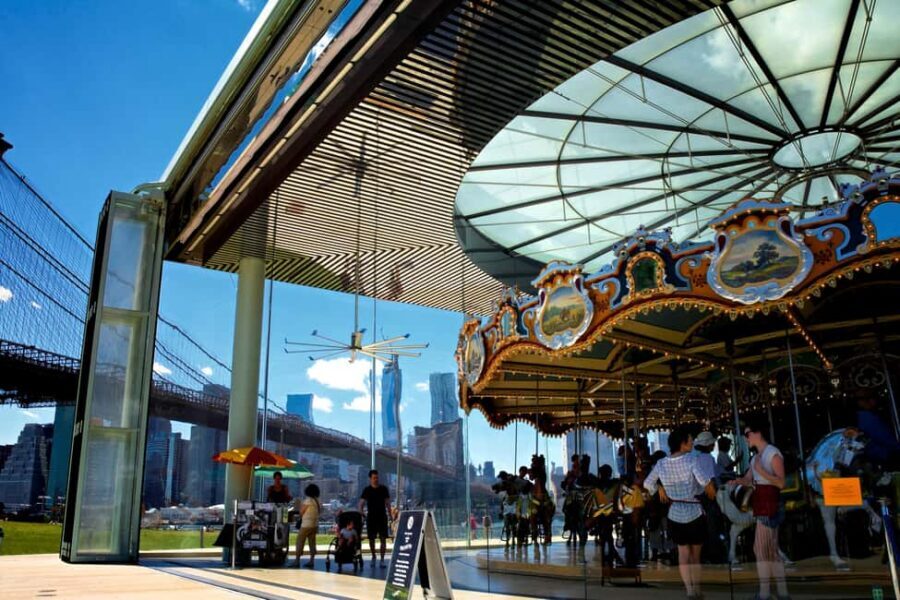 NYC: Brooklyn Bridge, DUMBO, and Skyline Small Group Tour - Price and value: $30 for a skyline-focused two hours