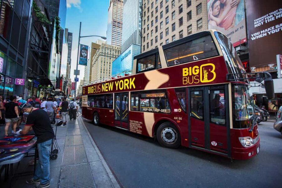 NYC: Brooklyn & DUMBO Bus and Walking Tour with Local Guide - Key Things You’ll Like About This Brooklyn & DUMBO Tour