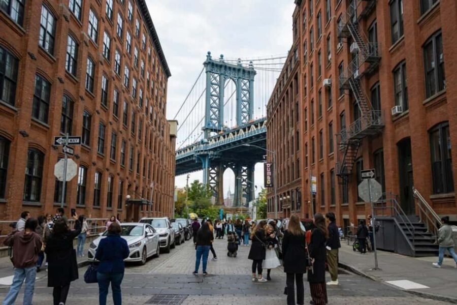 NYC: Brooklyn & DUMBO Bus and Walking Tour with Local Guide - Brooklyn Bridge Park: Ending With the Classic Skyline Frame