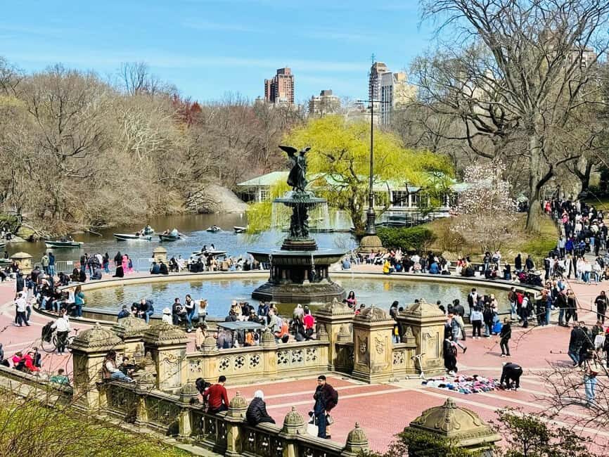 NYC: Central Park Elf & Home Alone Film Spots Pedicab Tour - Film-Specific Photo Moments: What the Guide Actually Does