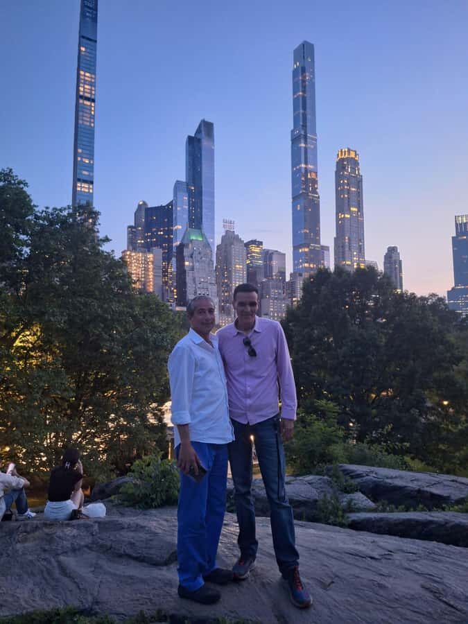 NYC: Central Park Pedicab Tour - Statues and special stops: Sir Walter Scott and the Sheiks Peers area