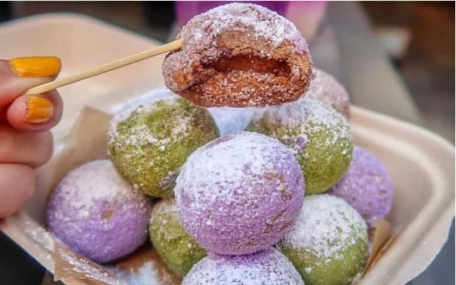NYC: Chinatown & Little Italy Food Tour with 8 Tastings - How the guides keep 3 hours from feeling chaotic