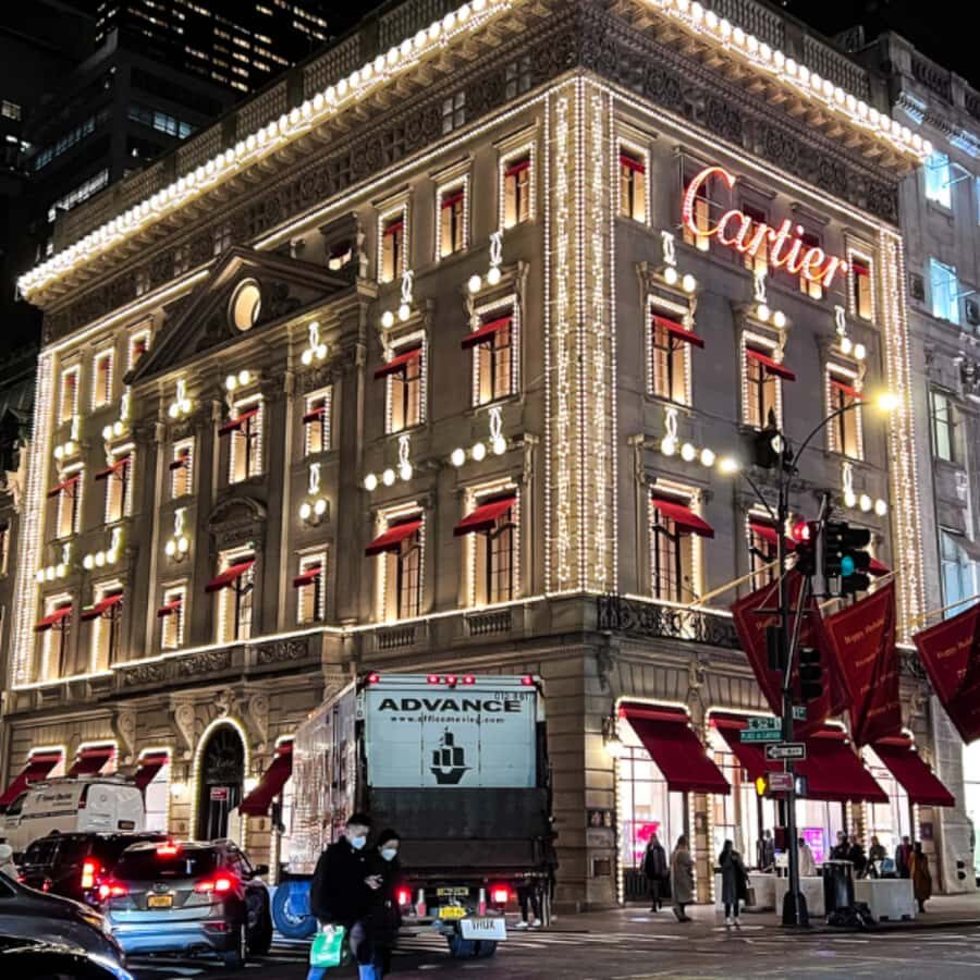NYC: Christmas Lights Tour in Midtown Manhattan - Bryant Park and the New York Public Library: classic Midtown postcard energy