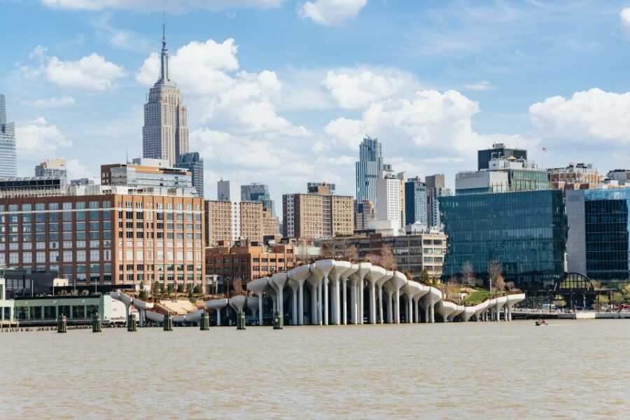 NYC: Circle Line 1.5-Hr Landmarks Skip-The-Box-Office Cruise - The Hudson to East River Loop: Why the Route Works