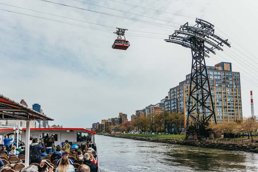 NYC: Circle Line 2.5 Hour Best of NYC Boat Cruise - The route around Manhattan: rivers, bridges, and borough drift-by