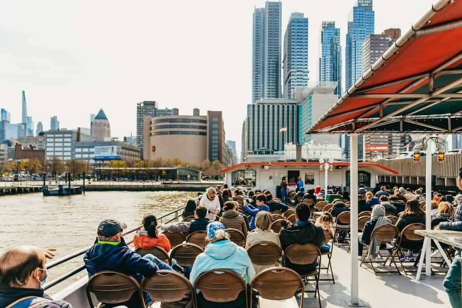 NYC: Circle Line 2.5 Hour Best of NYC Boat Cruise - Seating strategy: where you’ll get the best views