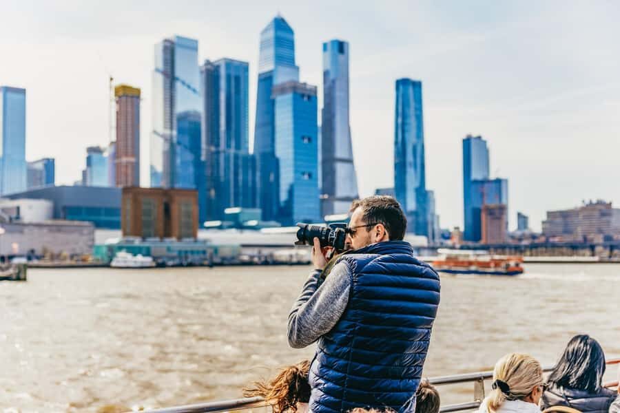 NYC: Circle Line 2.5 Hour Best of NYC Boat Cruise - Comfort onboard: indoor cabins, outdoor deck, and real-world weather