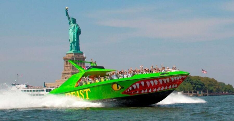 NYC: Circle Line "The Beast" Midtown/Downtown Speedboat Ride - The 30-minute route: what you’ll see and why it matters