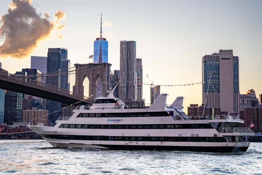 NYC: City Cruises Brunch, Lunch, or Dinner Buffet Cruise - Food and Drinks: Mimosas, Cocktails, and a Bar You Can Use on Your Own Terms