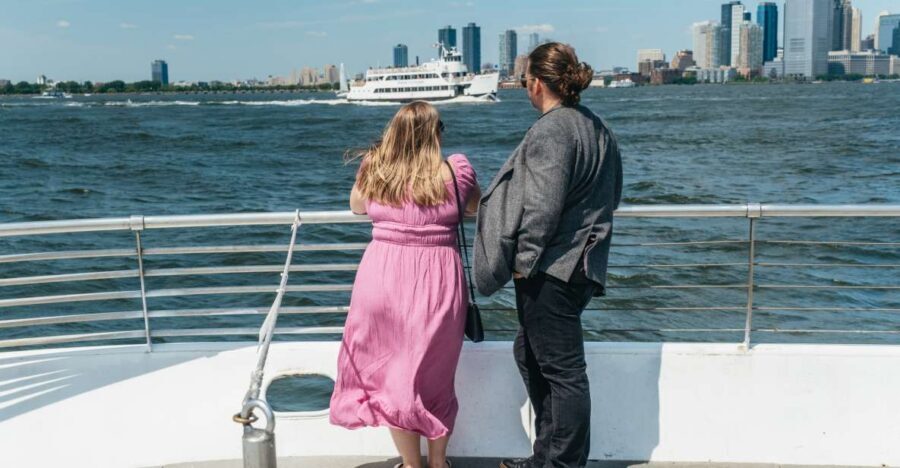 NYC: City Cruises Luxury Brunch, Lunch or Dinner Cruise - Comfort on the Water: Glass, Climate Control, and Winter-Friendly Planning